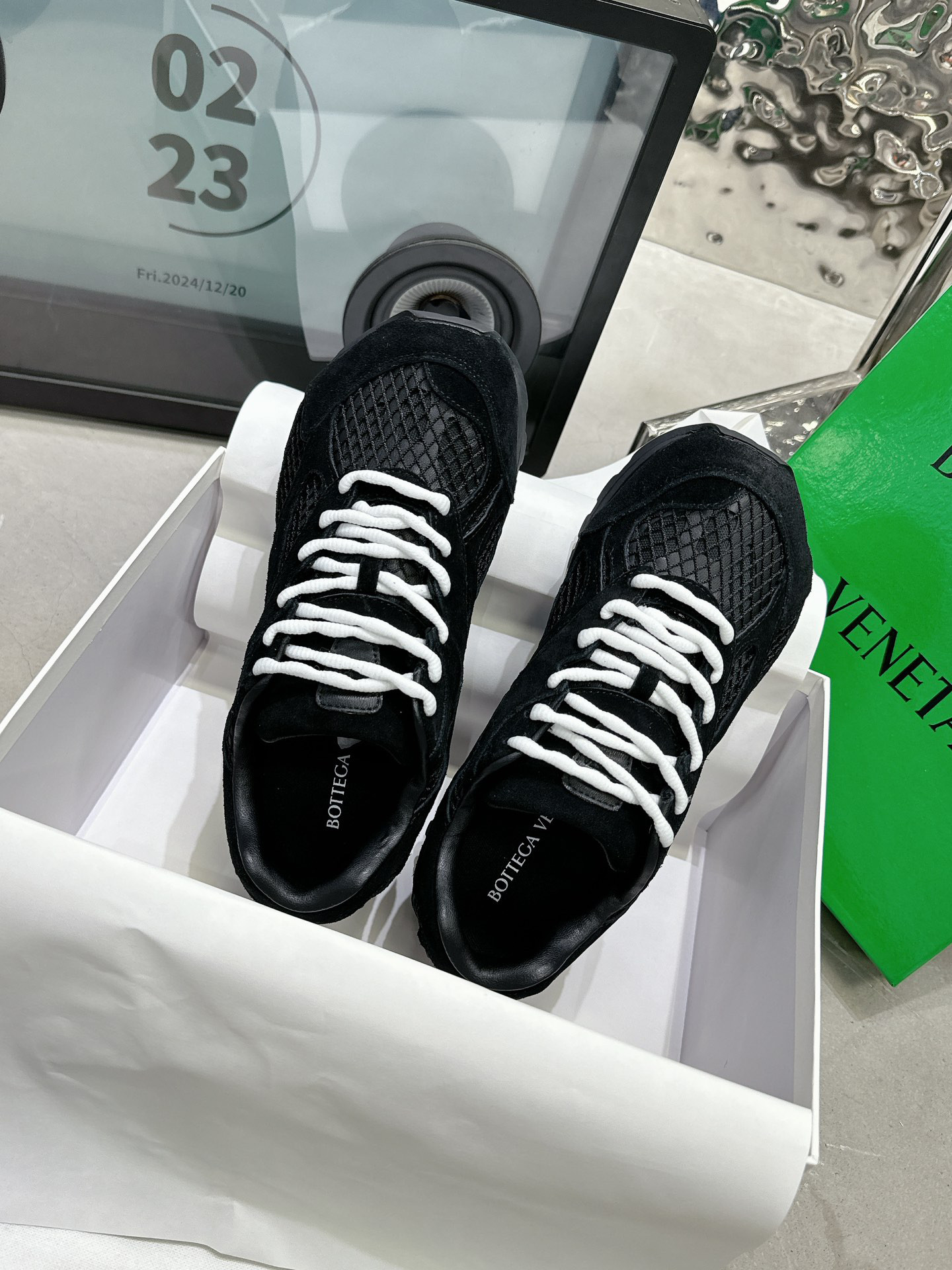 b0tte*a Ven*ta orbit sneaker