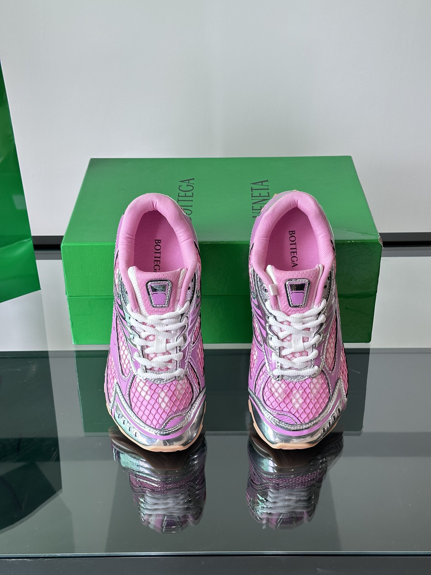 b0tte*a Ven*ta orbit sneaker