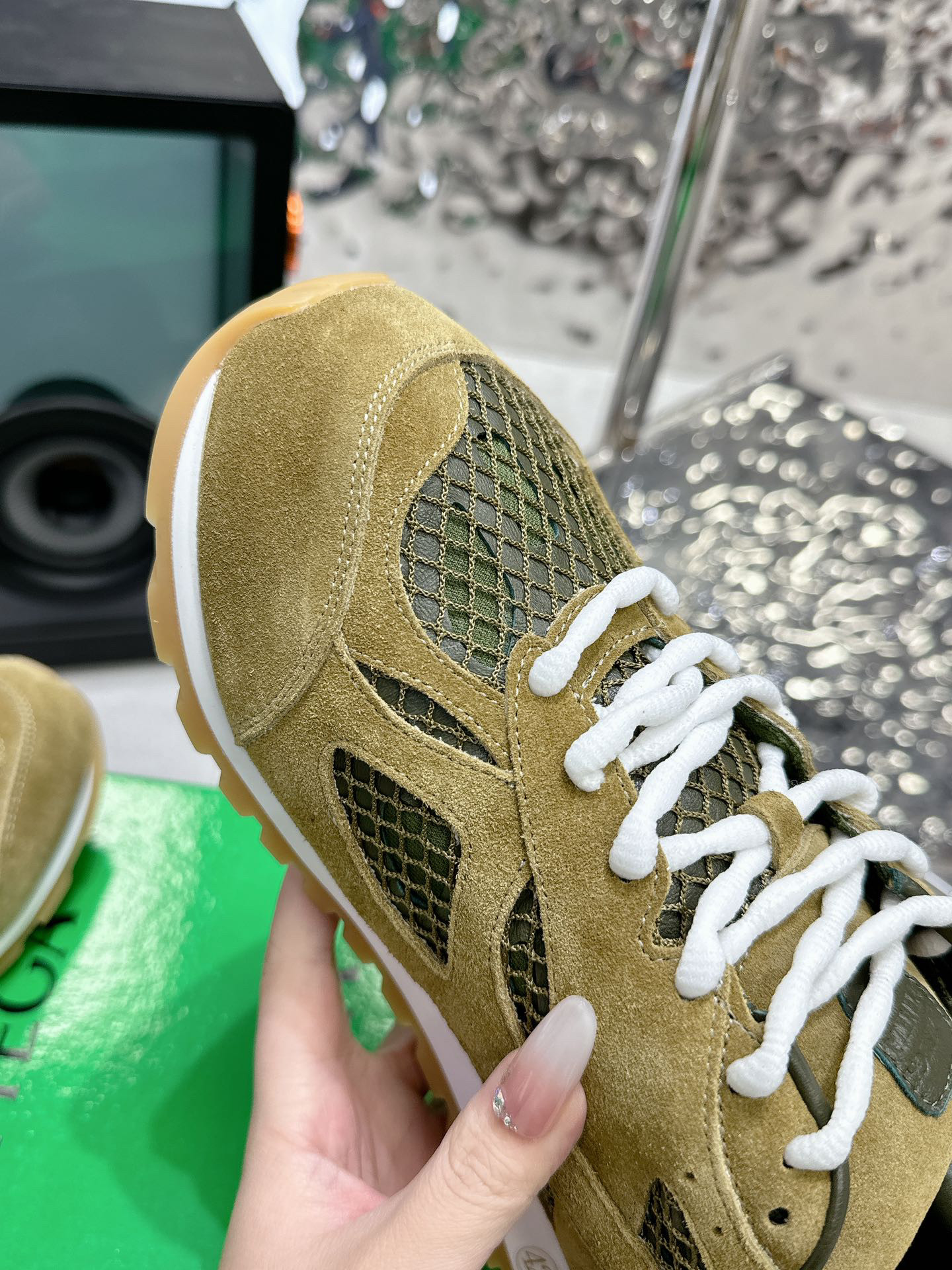 b0tte*a Ven*ta orbit sneaker