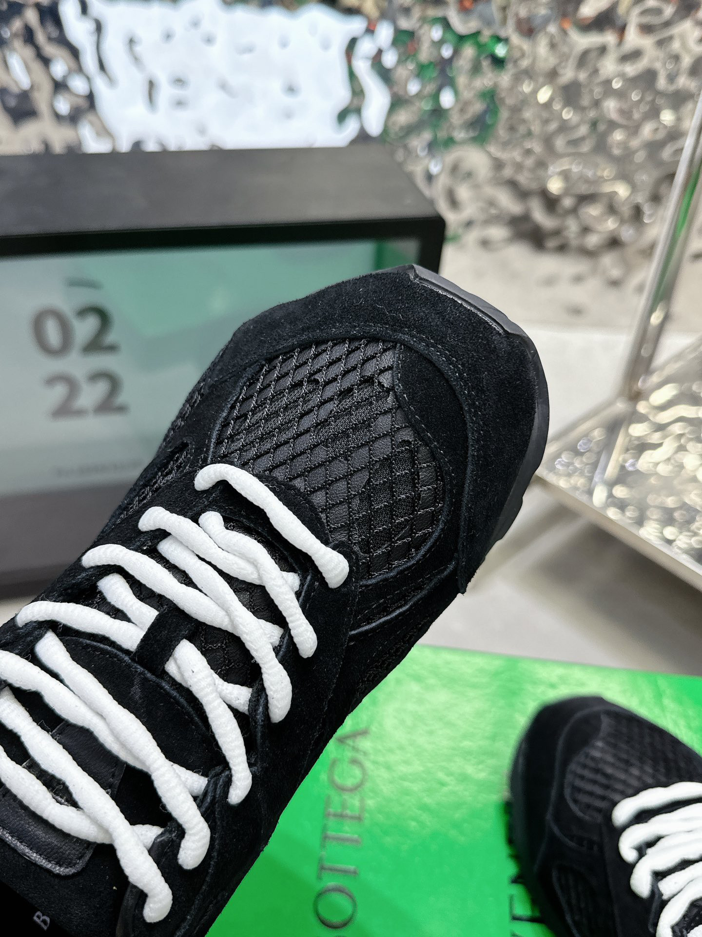 b0tte*a Ven*ta orbit sneaker
