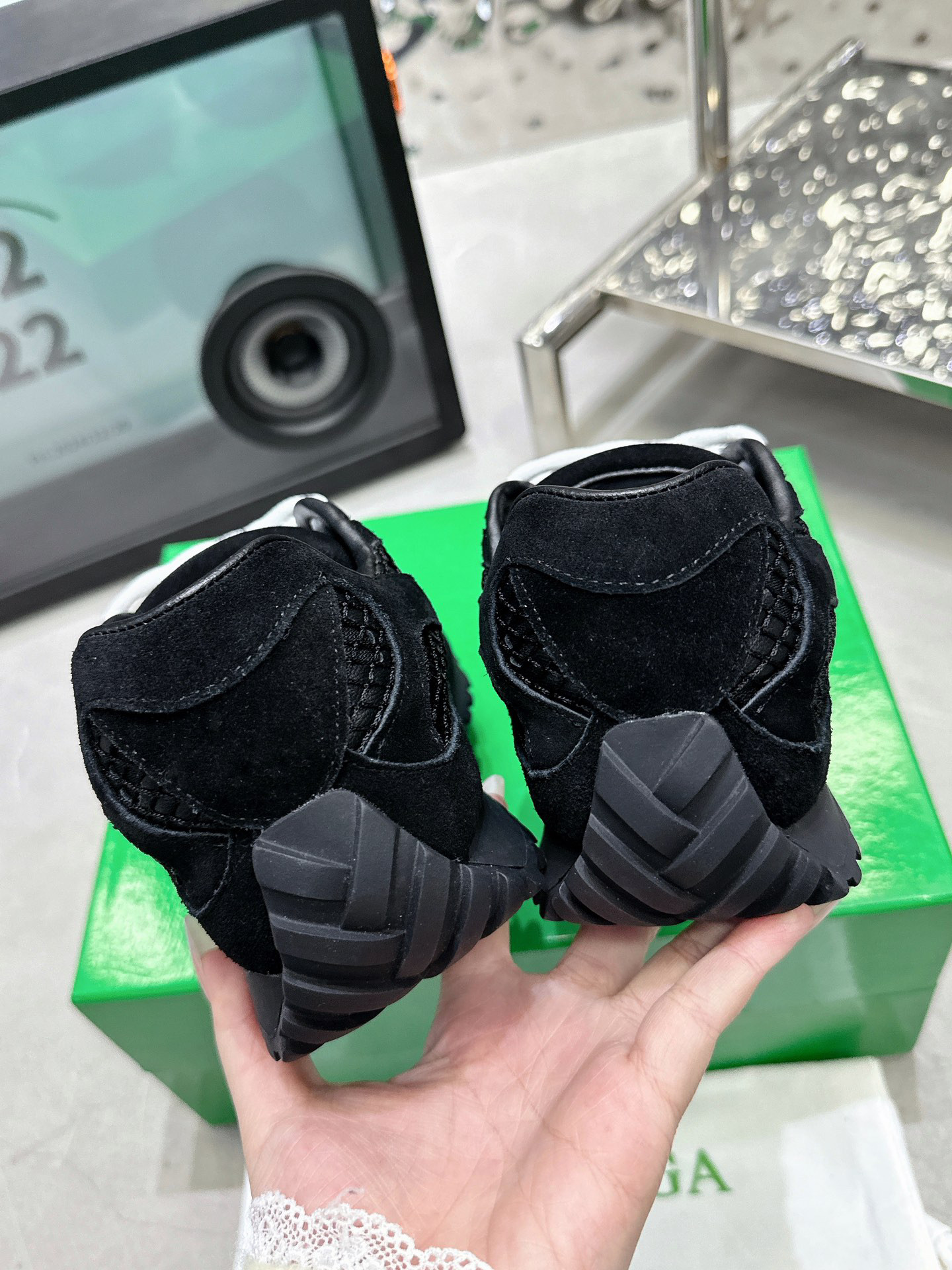 b0tte*a Ven*ta orbit sneaker