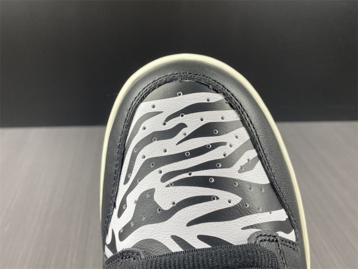 Quartersnacks x Dunk Low SB 
