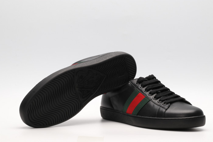 G*u*i low-top sneaker