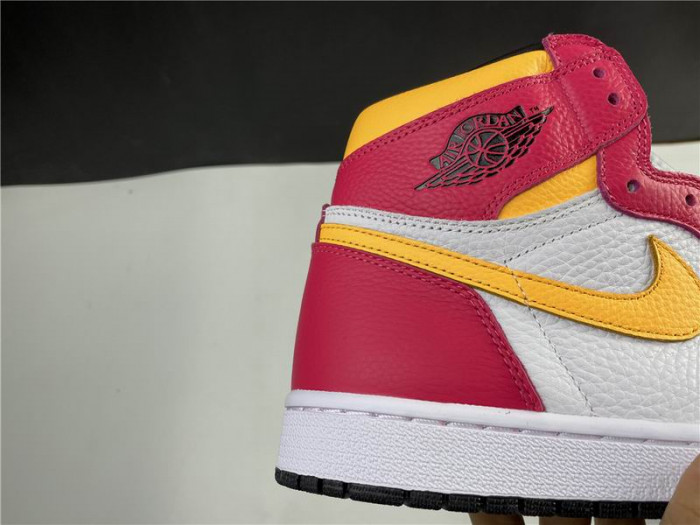 Air Jordan 1 High OG“Light Fusion Red” 555088-603