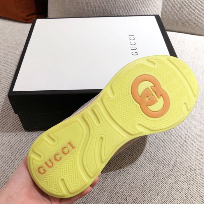 G*u*i mid sneaker