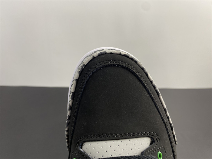Air Jordan 3 “Pine Green” CT8532-030