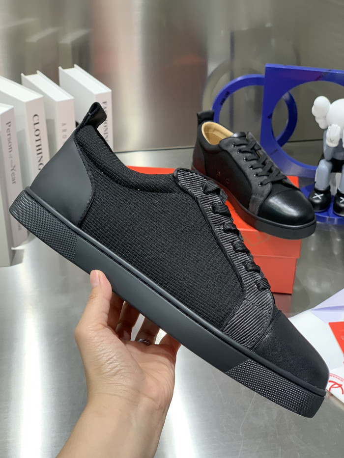 Ch**an louboutin l**is junior spikes