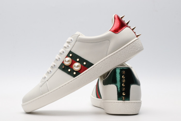 G*u*i low-top sneaker